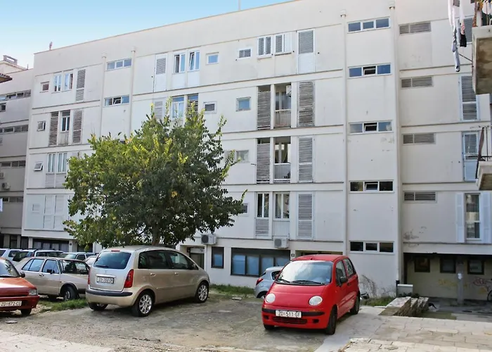 By The Sea - 5869 扎达尔